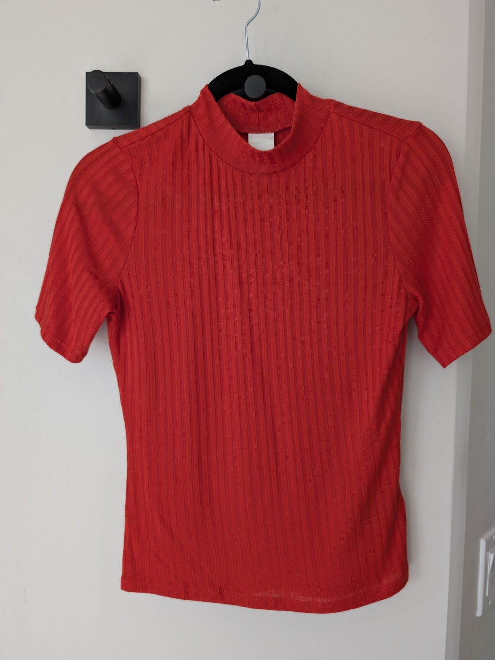 Ribbed Mock Neck Red Top Small